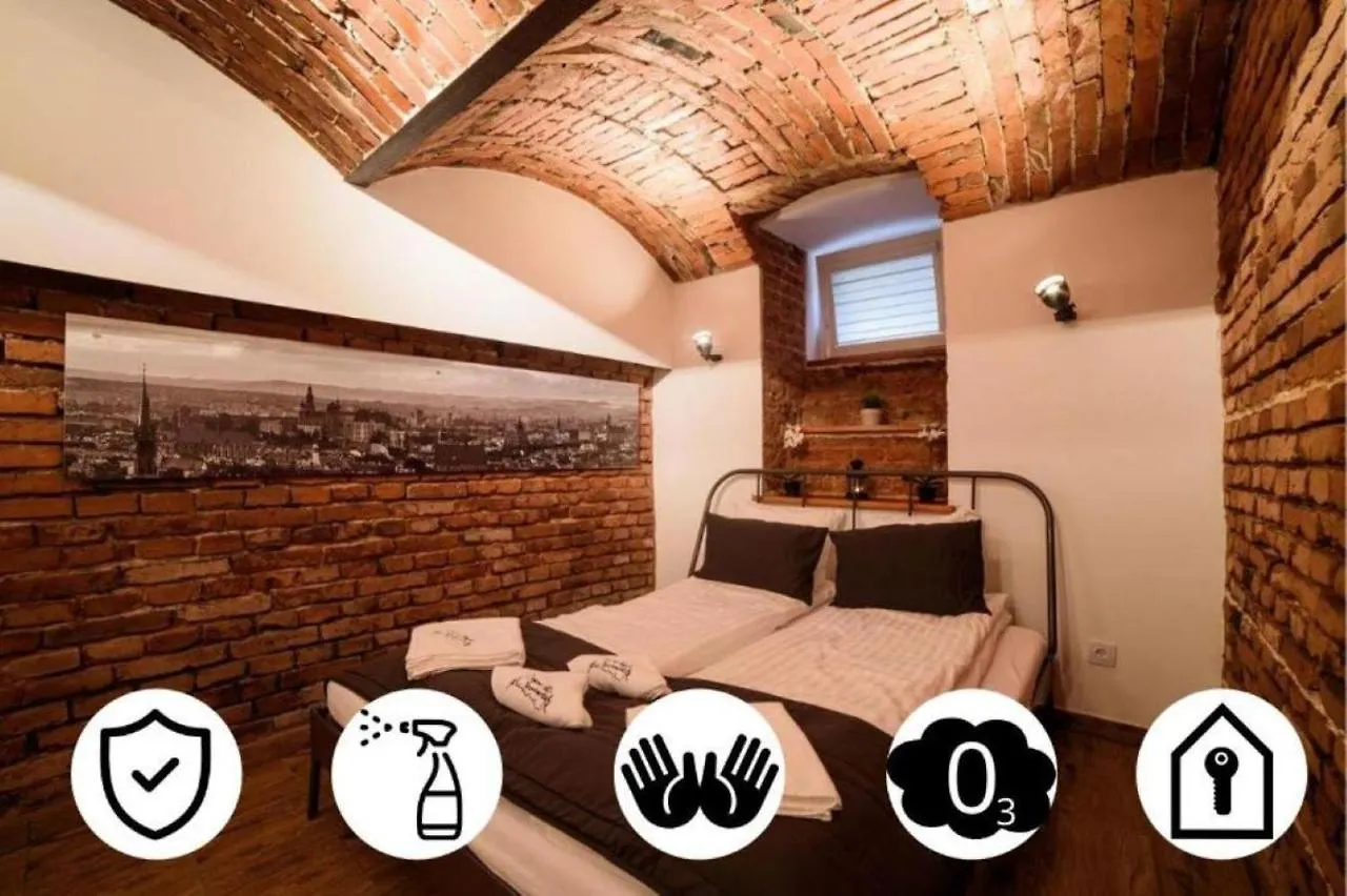 公寓式酒店 Cracow Rent Apartments - Spacious Apartments For 2-7 People In Quiet Area - Kolberga Street Nr 3 - 10 Min To Main Square By Foot 克拉科夫