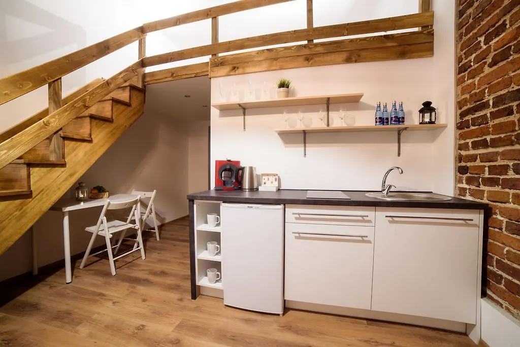 Cracow Rent Apartments - Spacious Apartments For 2-7 People In Quiet Area - Kolberga Street Nr 3 - 10 Min To Main Square By Foot 克拉科夫