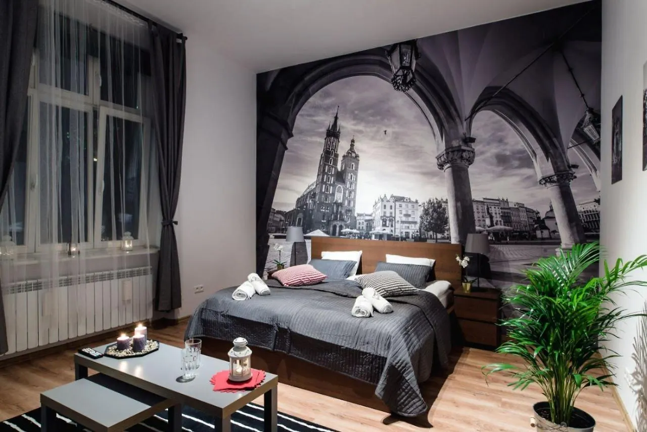 公寓式酒店 Cracow Rent Apartments - Spacious Apartments For 2-7 People In Quiet Area - Kolberga Street Nr 3 - 10 Min To Main Square By Foot 克拉科夫 波兰