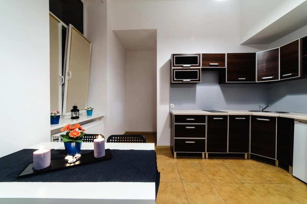 公寓式酒店 Cracow Rent Apartments - Spacious Apartments For 2-7 People In Quiet Area - Kolberga Street Nr 3 - 10 Min To Main Square By Foot 克拉科夫