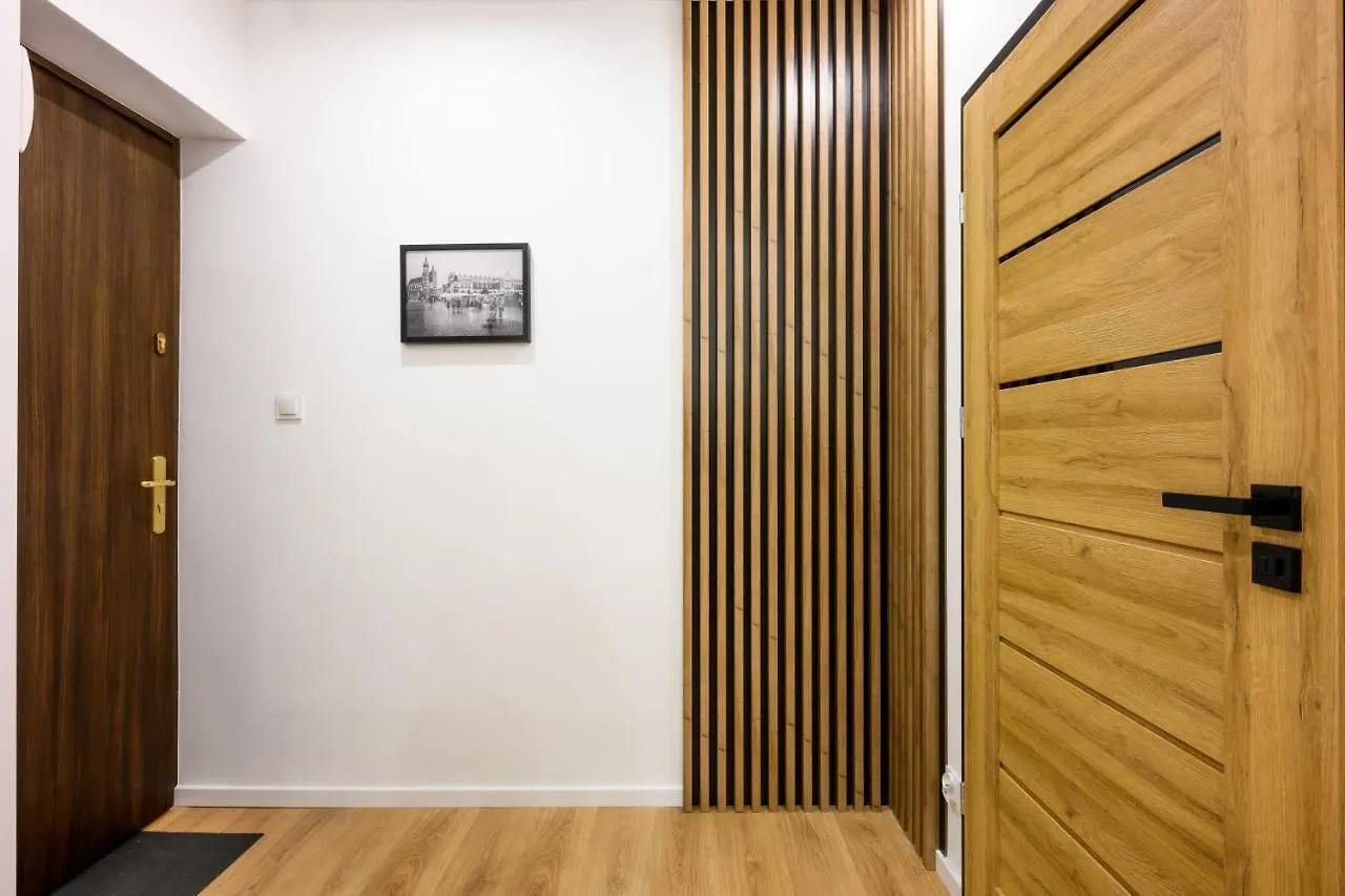 Cracow Rent Apartments - Spacious Apartments For 2-7 People In Quiet Area - Kolberga Street Nr 3 - 10 Min To Main Square By Foot Kraków