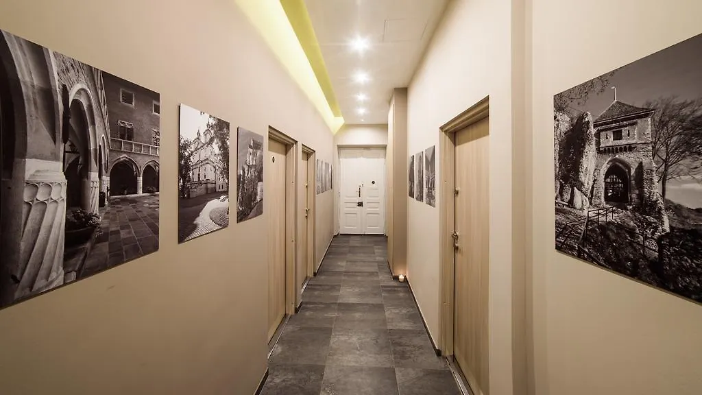 Cracow Rent Apartments - Spacious Apartments For 2-7 People In Quiet Area - Kolberga Street Nr 3 - 10 Min To Main Square By Foot Krakov