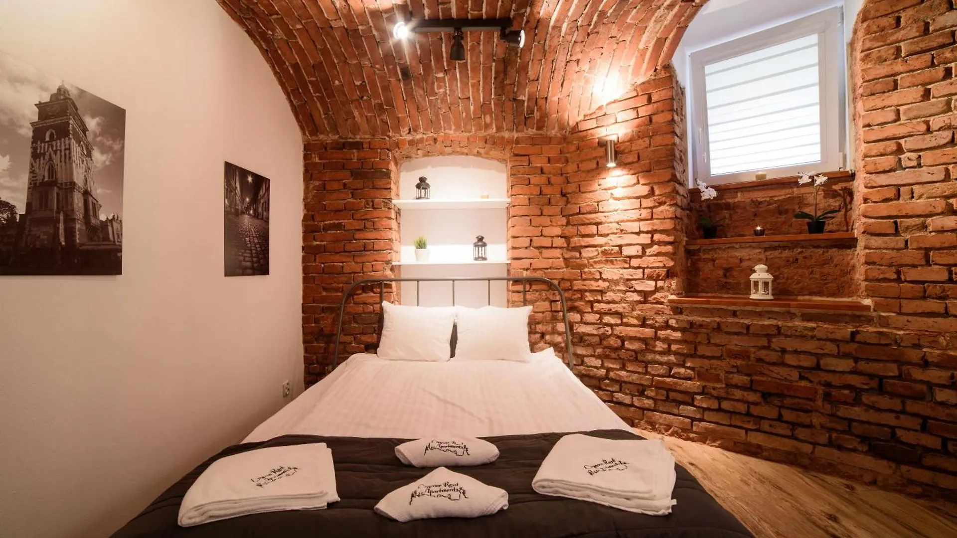 Cracow Rent Apartments - Spacious Apartments For 2-7 People In Quiet Area - Kolberga Street Nr 3 - 10 Min To Main Square By Foot Kraków 0*,  Polska