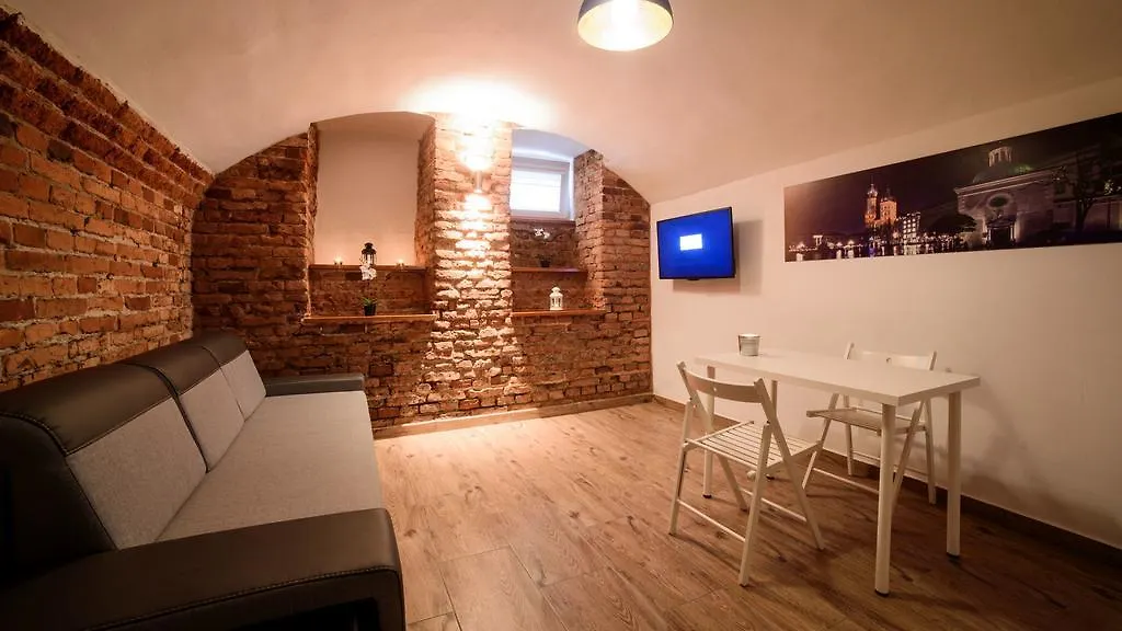 Cracow Rent Apartments - Spacious Apartments For 2-7 People In Quiet Area - Kolberga Street Nr 3 - 10 Min To Main Square By Foot Krakov 0*,  Polsko