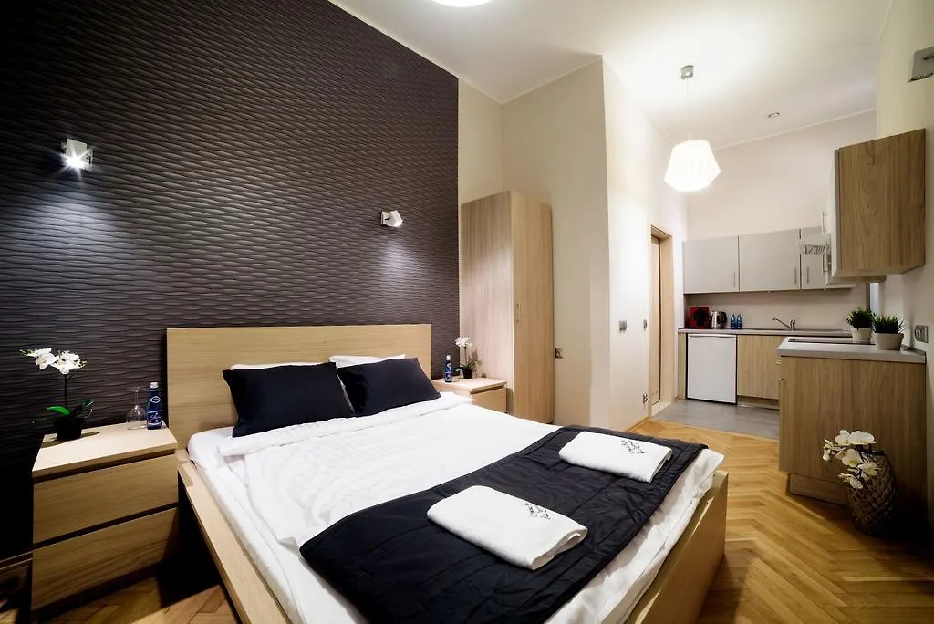 Cracow Rent Apartments - Spacious Apartments For 2-7 People In Quiet Area - Kolberga Street Nr 3 - 10 Min To Main Square By Foot Kraków Polska