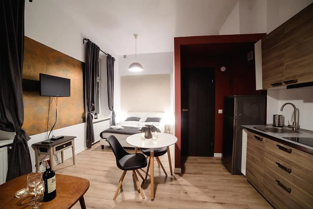 Hotel apartamentowy Cracow Rent Apartments - Spacious Apartments For 2-7 People In Quiet Area - Kolberga Street Nr 3 - 10 Min To Main Square By Foot Kraków