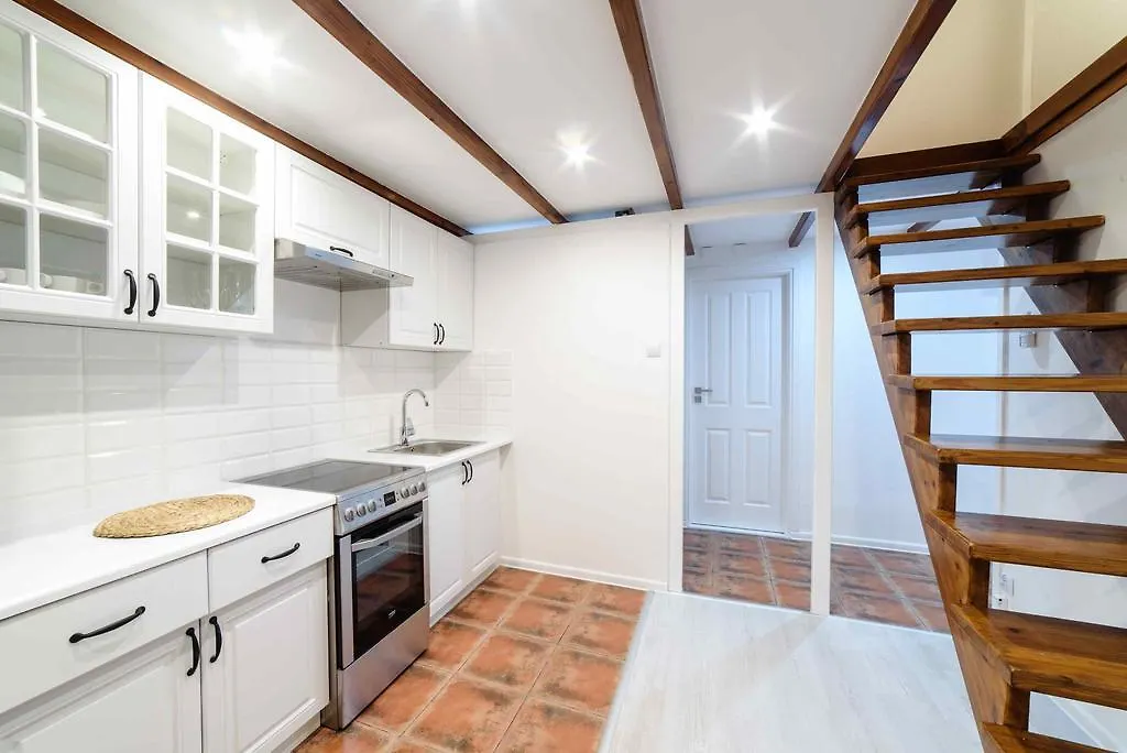 Hotel apartamentowy Cracow Rent Apartments - Spacious Apartments For 2-7 People In Quiet Area - Kolberga Street Nr 3 - 10 Min To Main Square By Foot Kraków