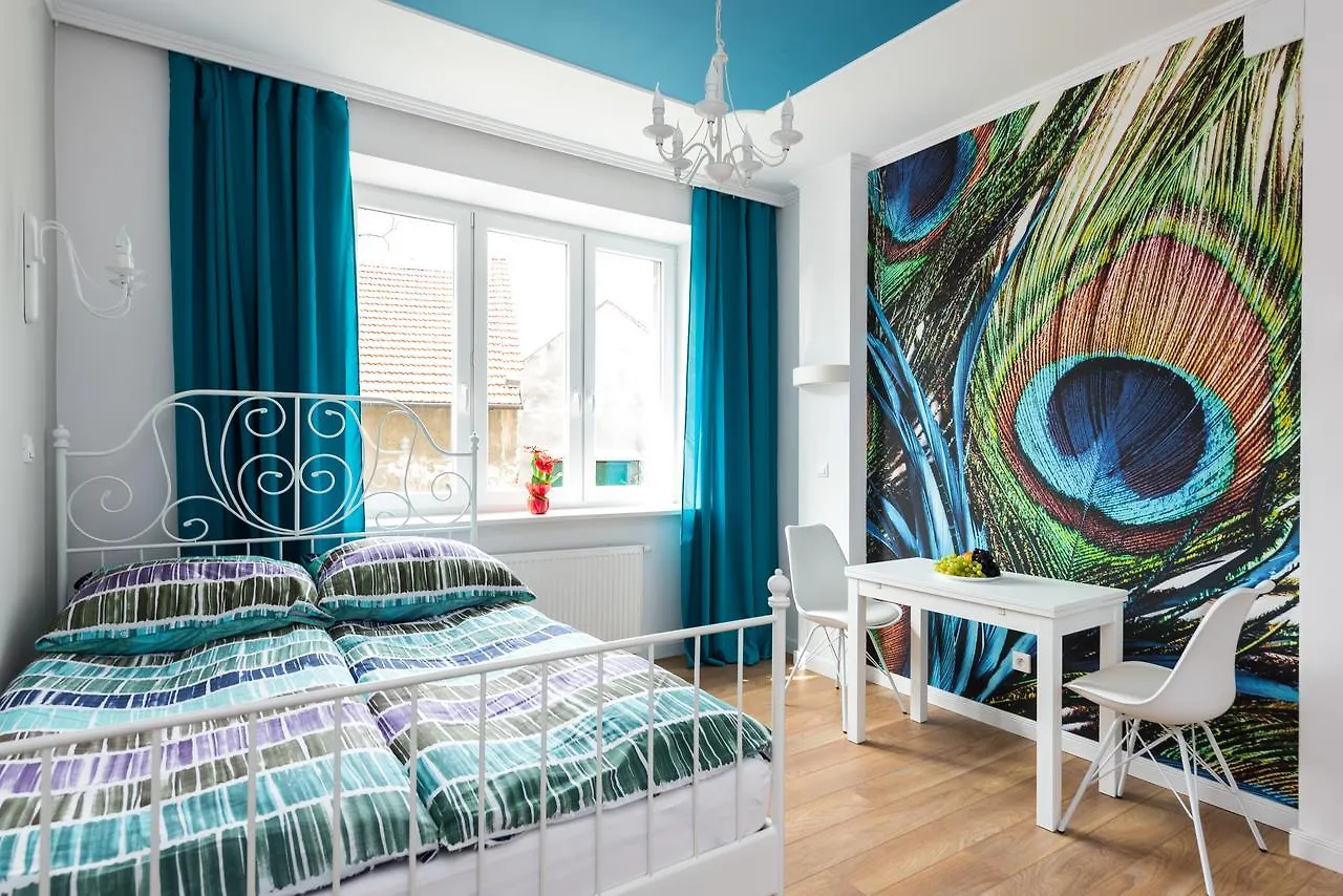 Hotel apartamentowy Cracow Rent Apartments - Spacious Apartments For 2-7 People In Quiet Area - Kolberga Street Nr 3 - 10 Min To Main Square By Foot Kraków