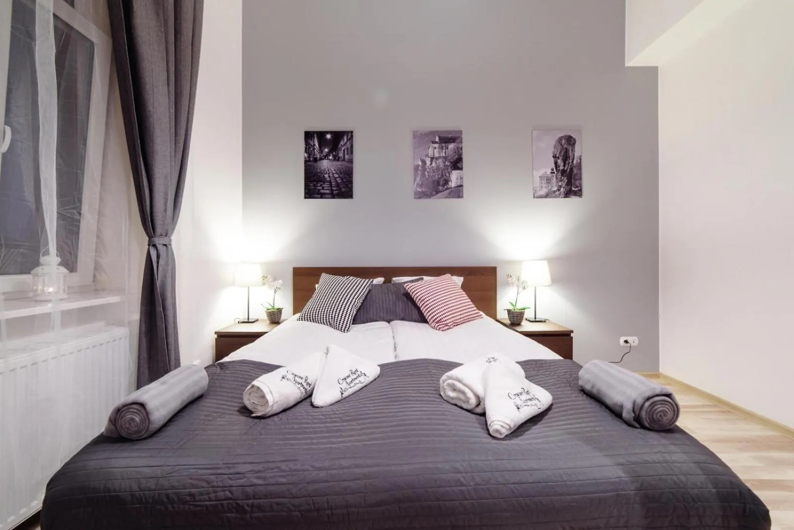 Aparthotel Cracow Rent Apartments: Spacious Stays Near Main Square Krakow